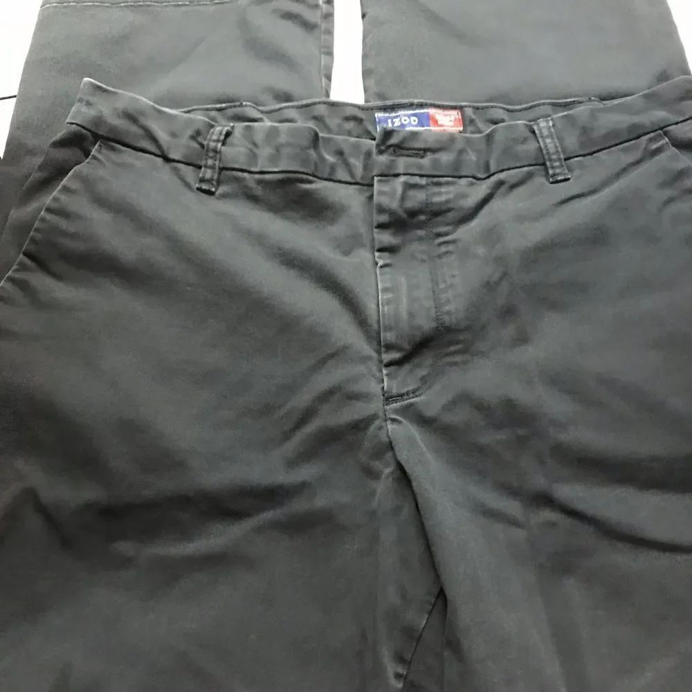 Izod flat front chinos size 38 x 34 great condition